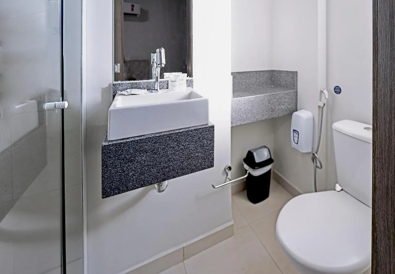 Hotel Valerim Itajai / Navegantes