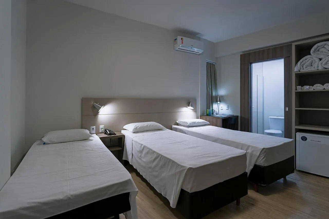 Hotel Valerim Itajai / Navegantes
