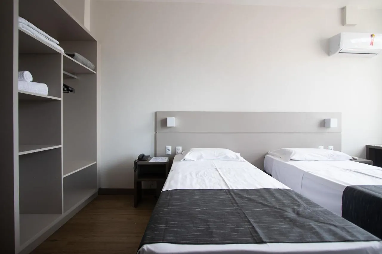 Hotel Valerim Itajai / Navegantes