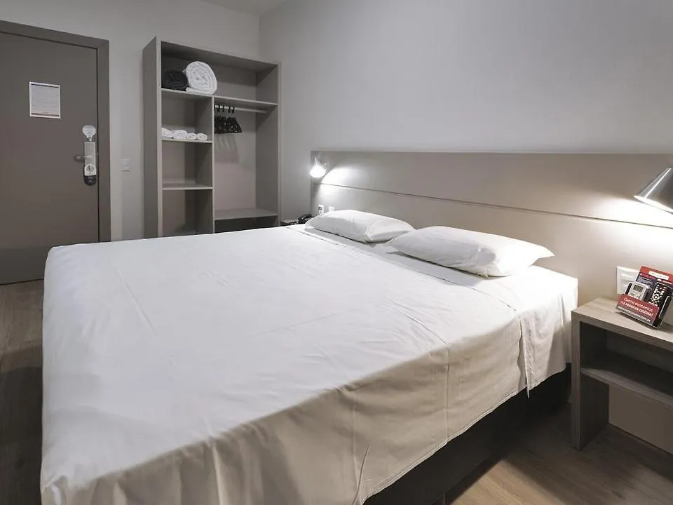 Hotel Valerim Itajai / Navegantes 3*,  Brazil