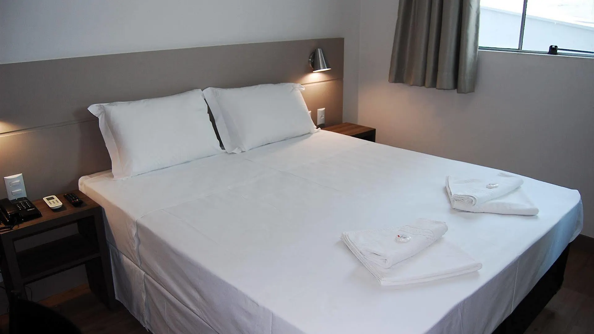 Hotel Valerim Itajai / Navegantes